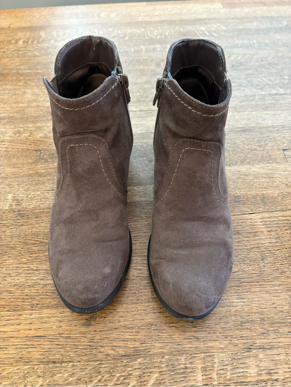 Unisa Women’s Taupe Suede Ankle Boots. Size 6.